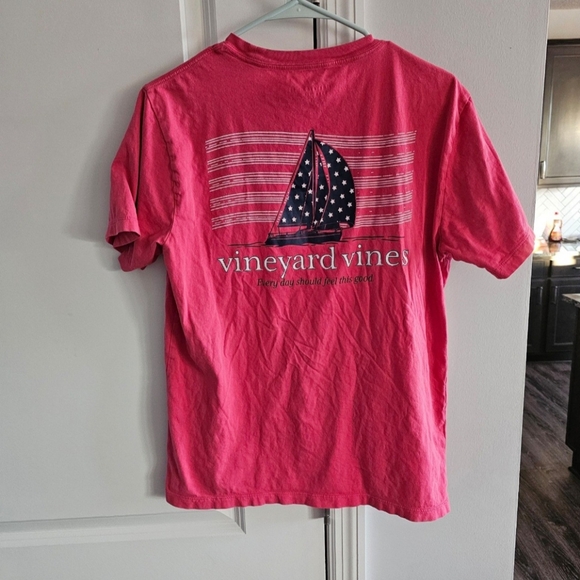 Vineyard Vines Tops - Vineyard Vines Flag Sail Short-Sleeve Pocket Tee